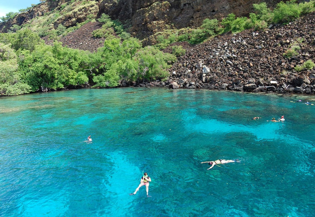 Kealakekua Bay — source photograph