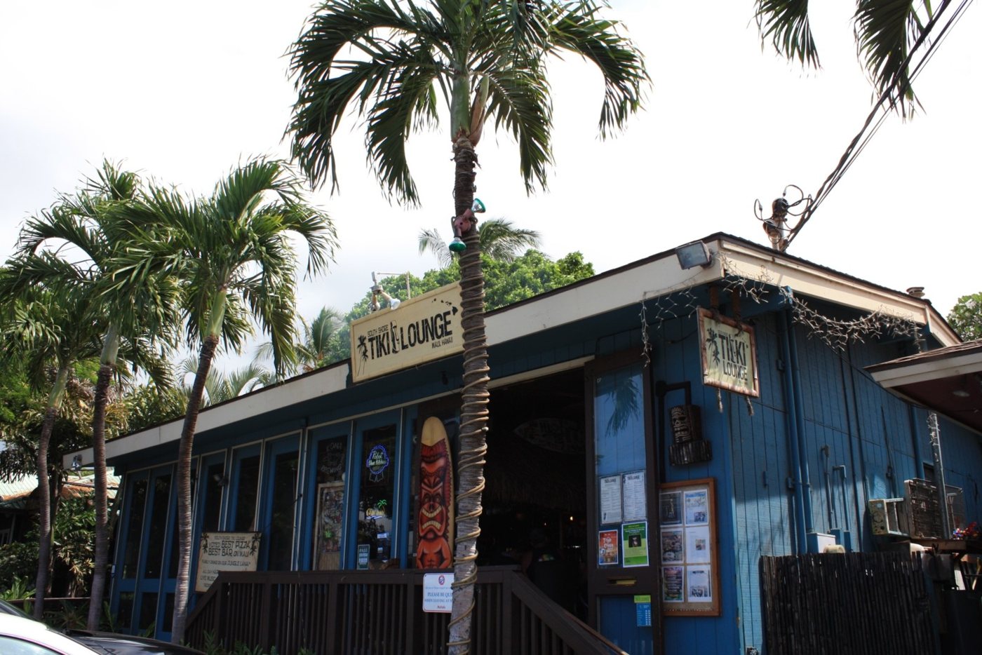South Shore Tiki Lounge exterior in Kīhei