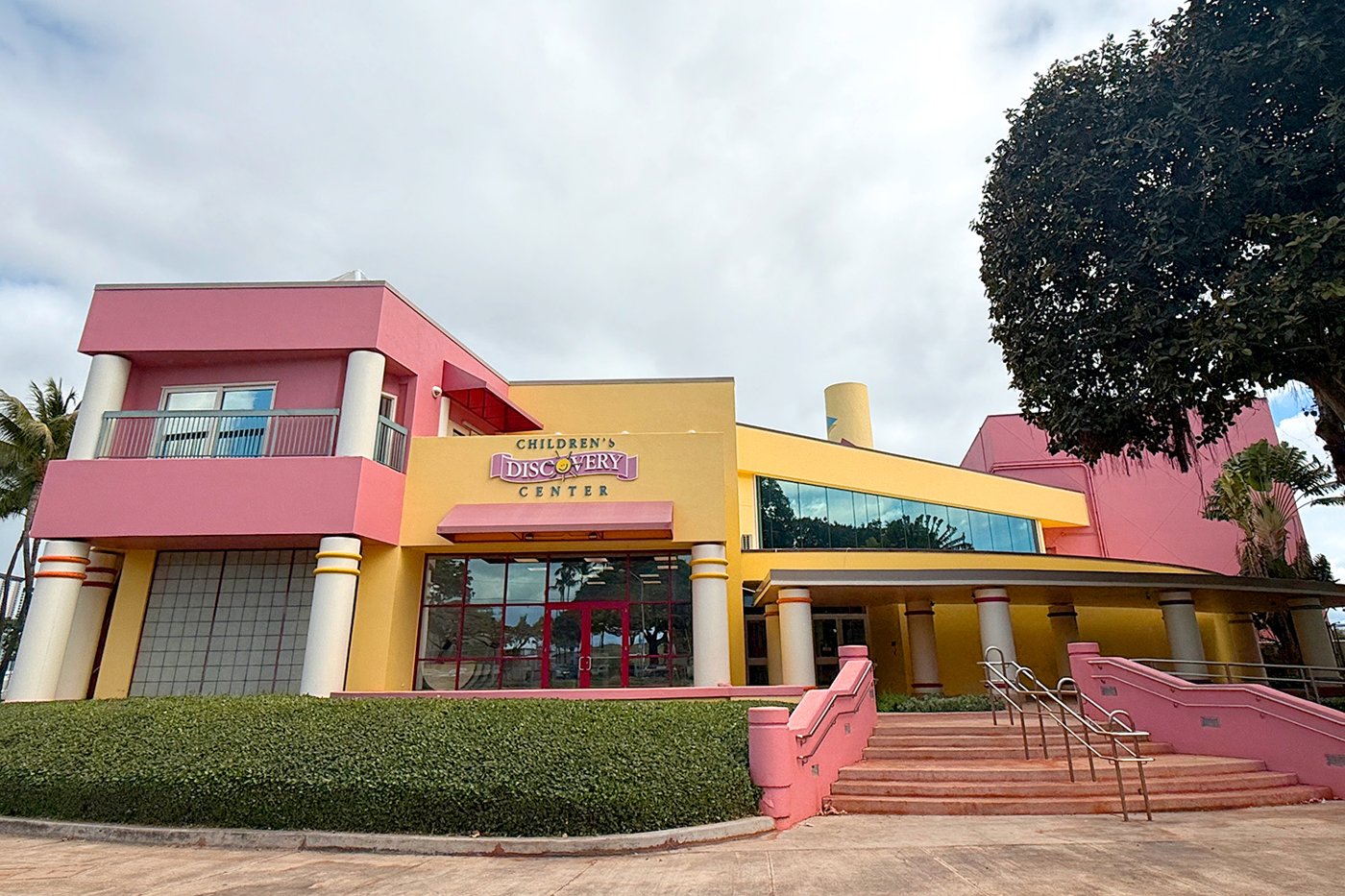 Entrance to Hawaiʻi Children’s Discovery Center.