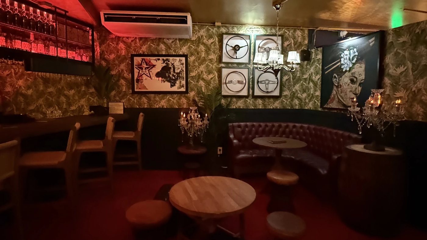 RM. 38 interior at its Waikīkī location