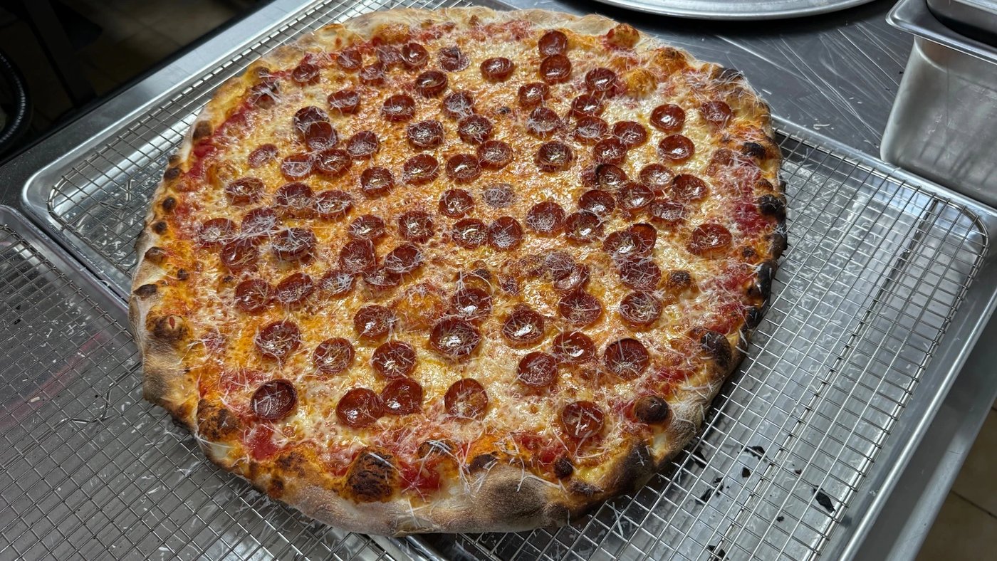 Pepperoni pizza at Canio’s Pizza in Waikīkī