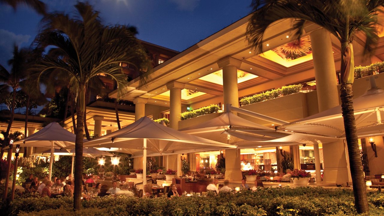 DUO dining terrace at Four Seasons Maui; not a photograph of a specific buffet