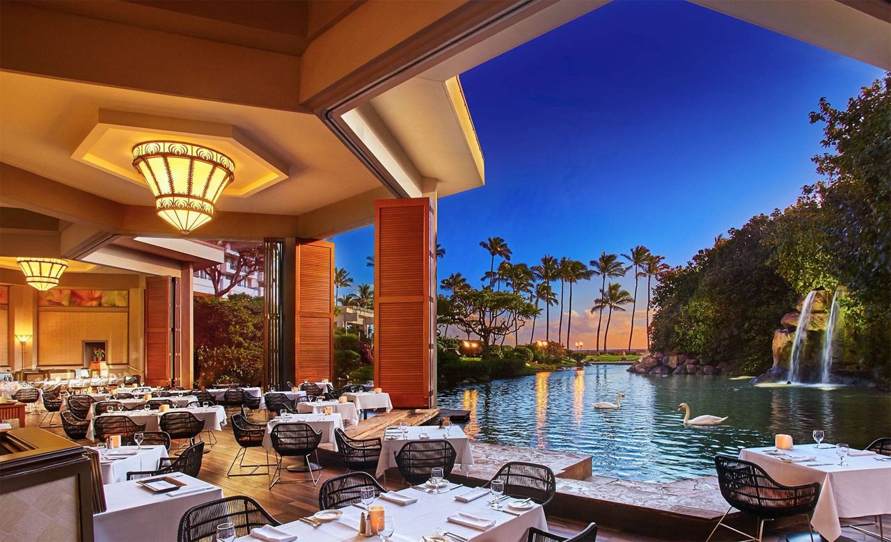 Son’z Steakhouse dining room beside the lagoon at Hyatt Regency Maui