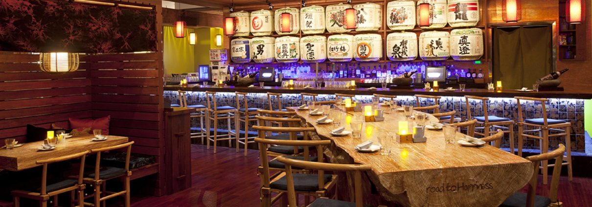 Doraku Sushi Kakaʻako interior