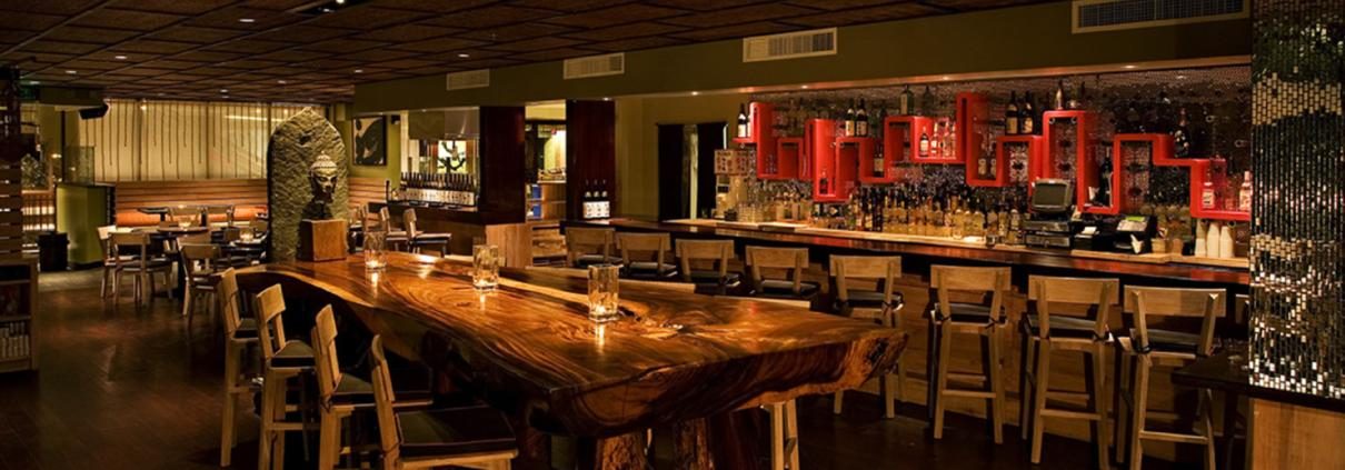 Doraku Sushi Kakaʻako dining room