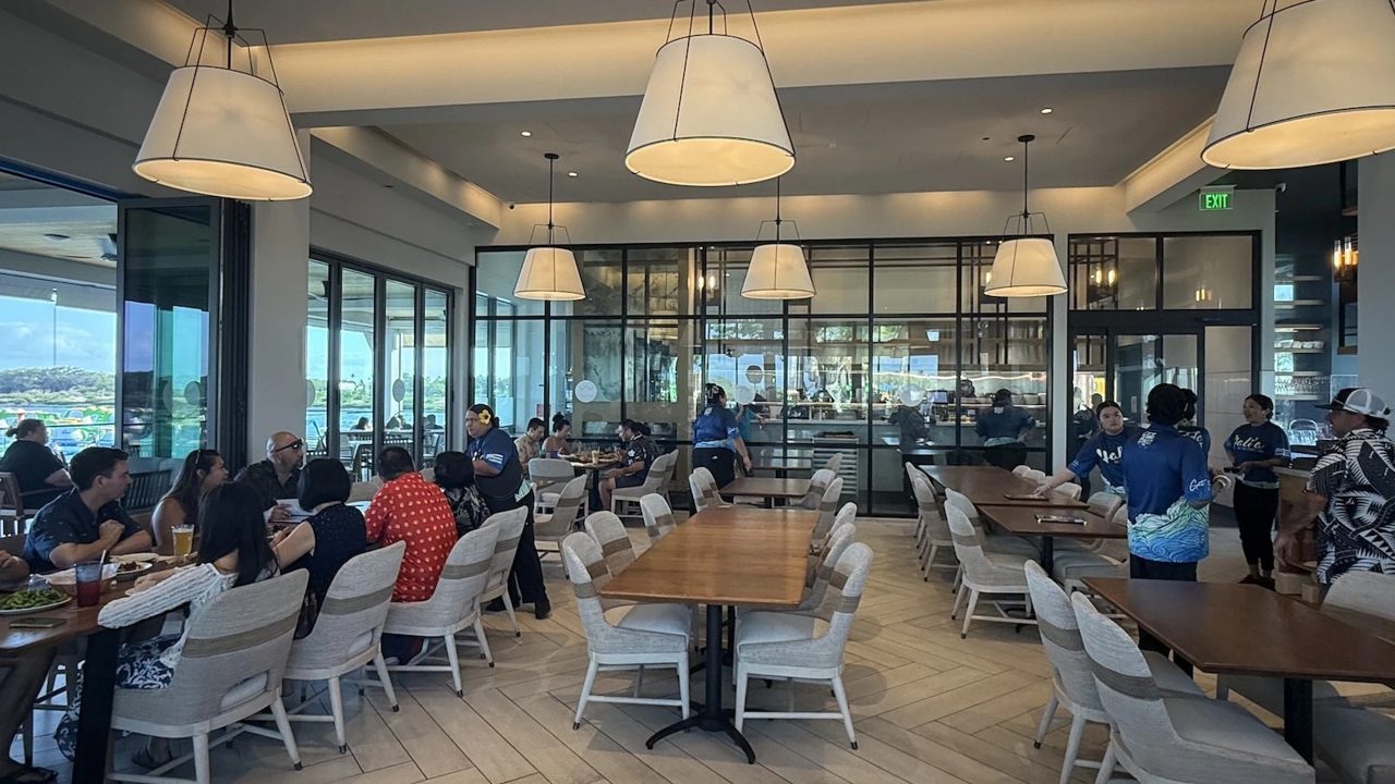 Dining room at Haliʻa by Side Street Inn in Ewa Beach
