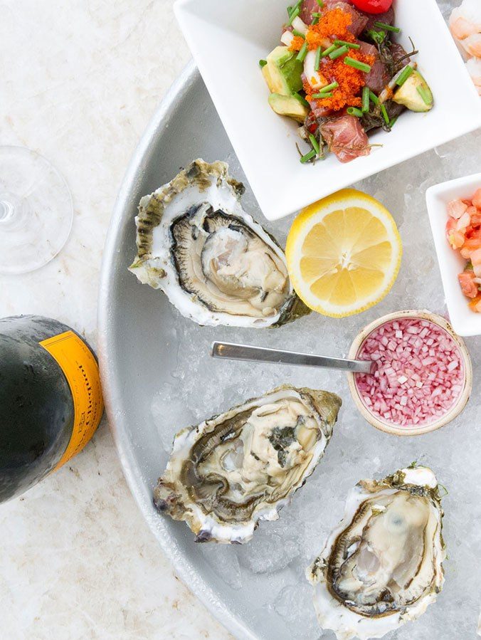Seafood and drinks at SKY Waikiki