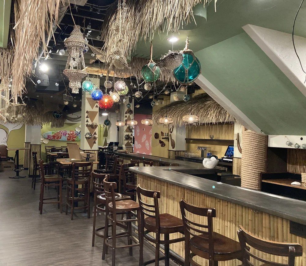 The Pupu House / Kiki’s Waikīkī bar interior