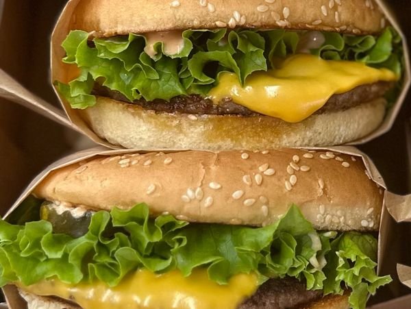 Hanalei Burger — official burger photograph