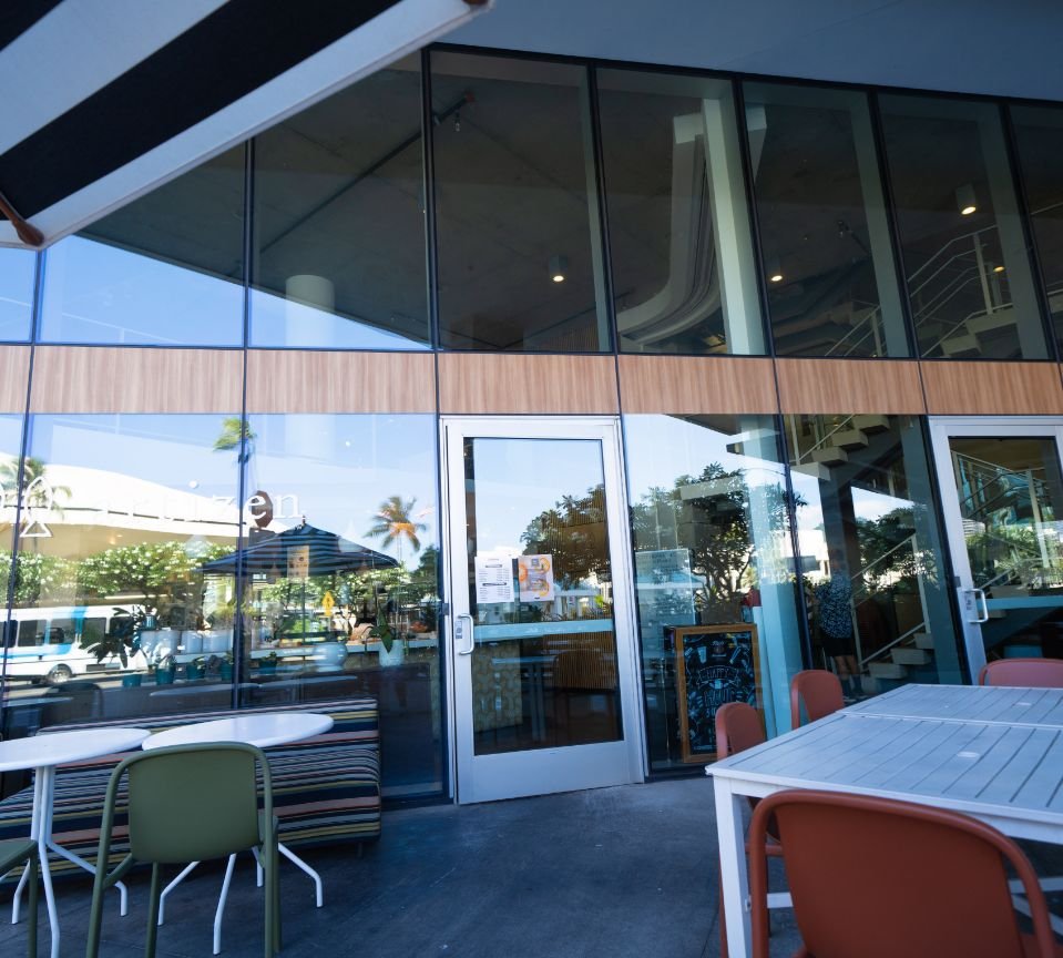Artizen by MW entrance on Kapiolani Boulevard