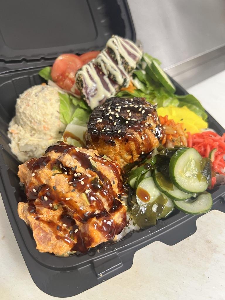 Plate lunch featured by HanaPaʻa Market and HanaPaʻa 2