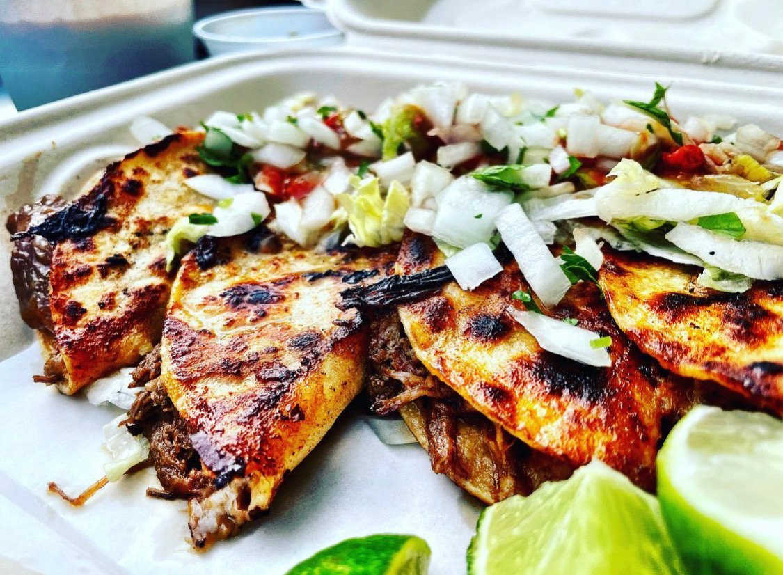 Tacos at Tlacuaches 808, Hobron Lane