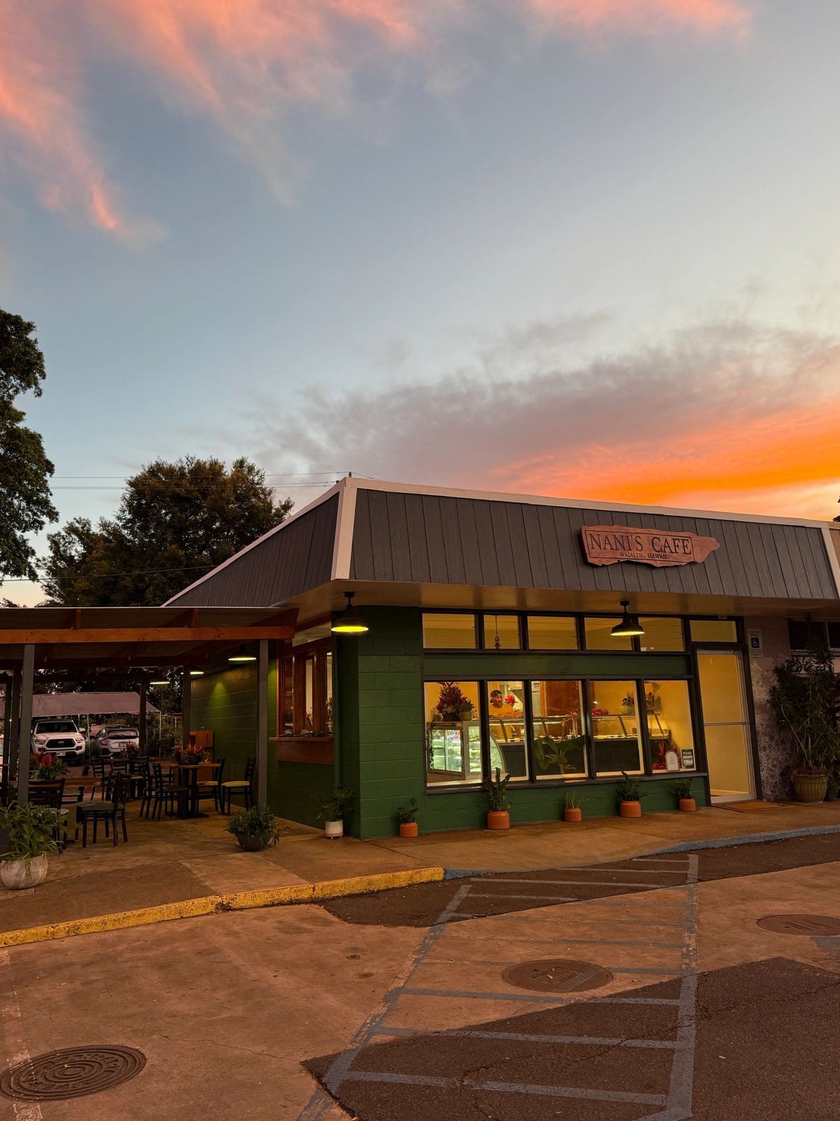 Nani’s Cafe exterior in Waialua